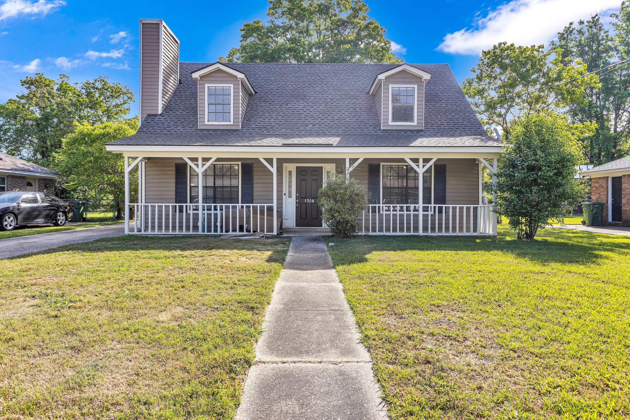 1308 Dunbarton Drive